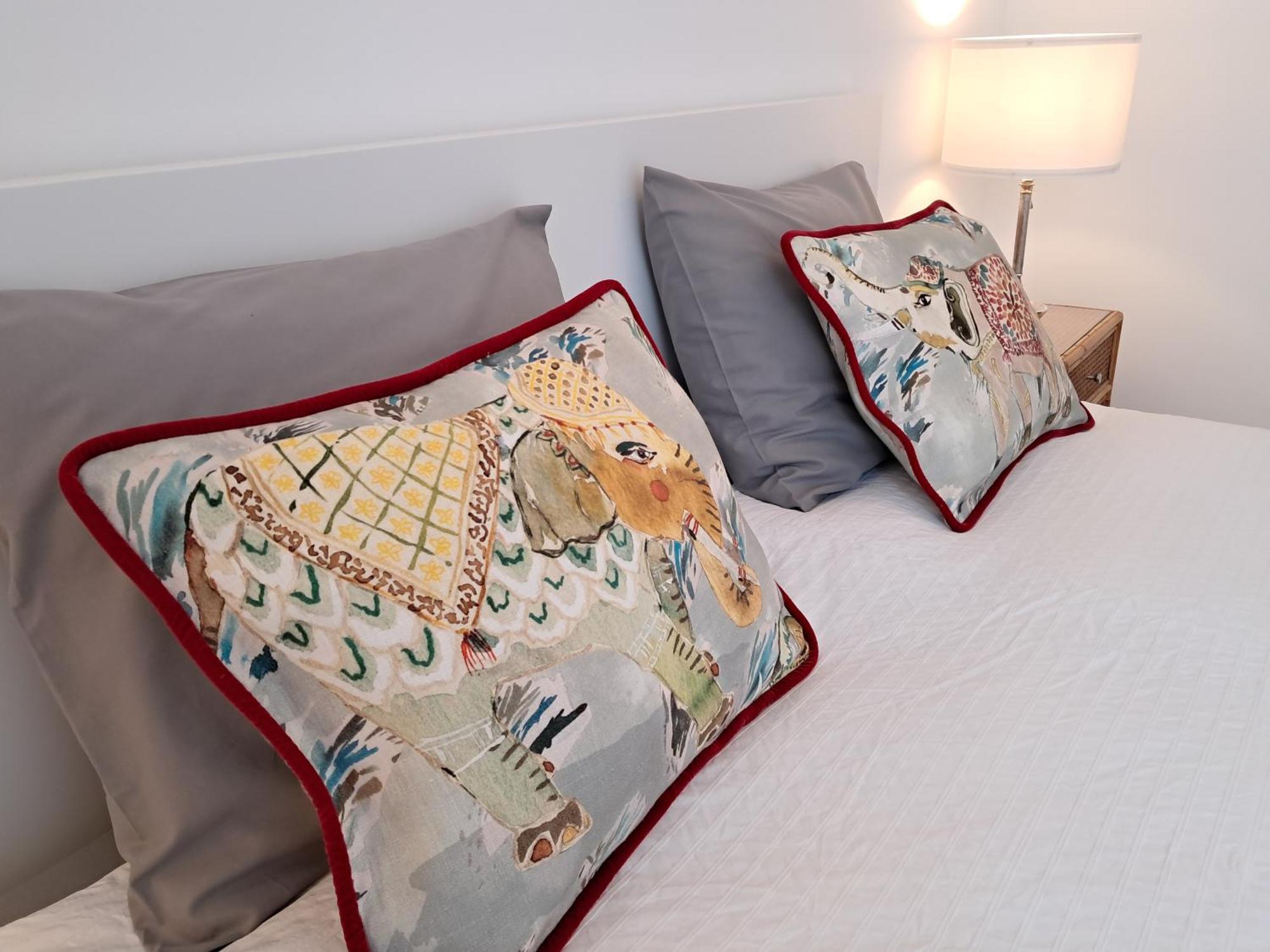 סביליה Apartamentos Almirante Hoyos מראה חיצוני תמונה