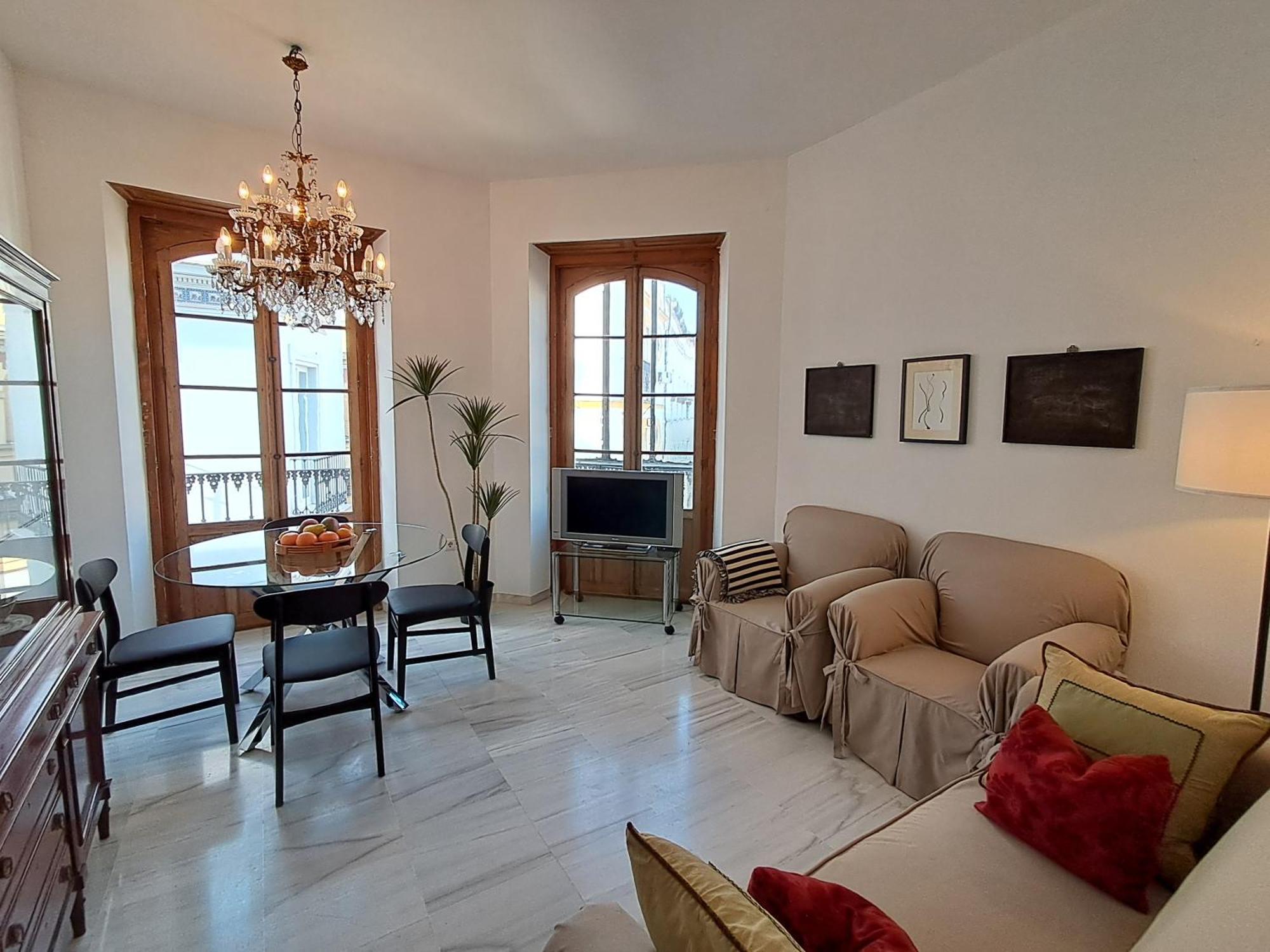 סביליה Apartamentos Almirante Hoyos מראה חיצוני תמונה
