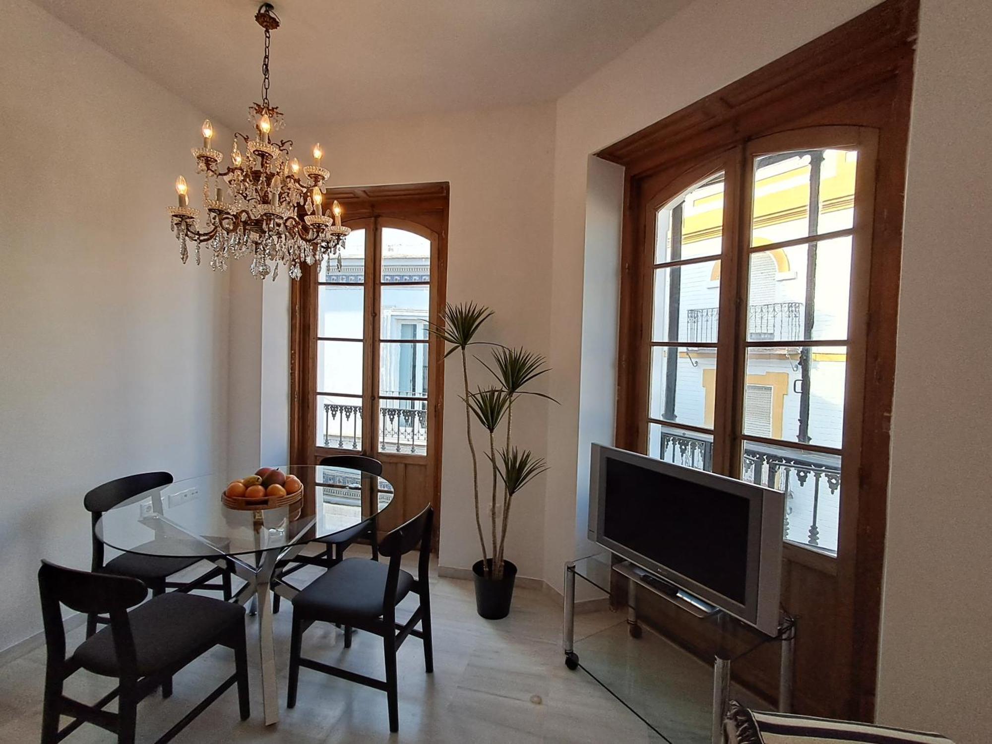 סביליה Apartamentos Almirante Hoyos מראה חיצוני תמונה